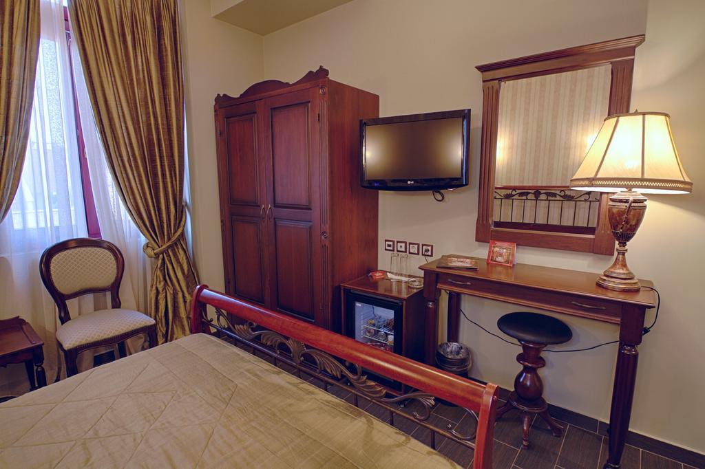 Theofilos Paradise Boutique Hotel Митилини Экстерьер фото